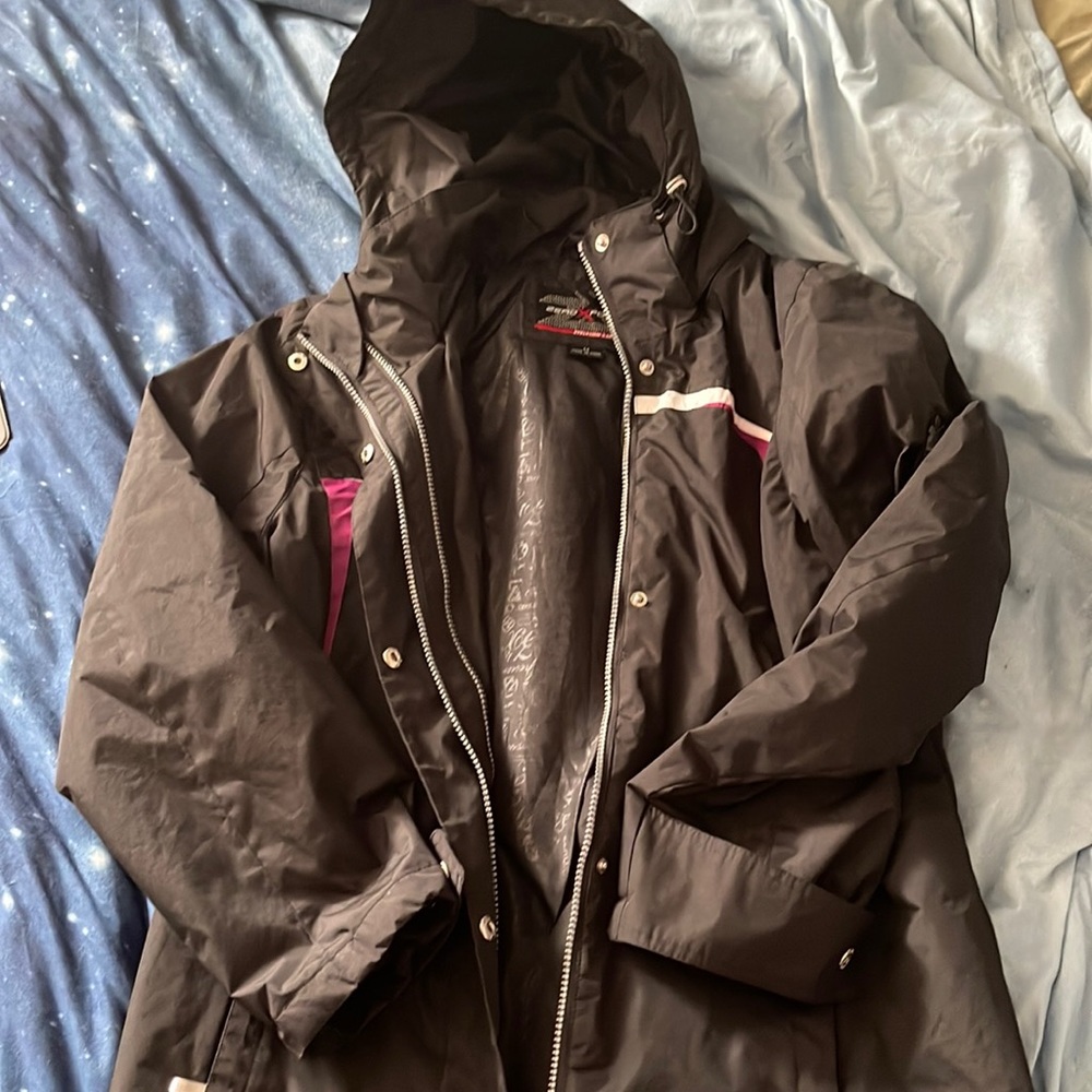 Black coat. Brand is zeroXposur size medium